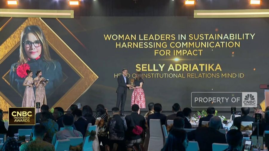 Selly Adriatika Raih Woman Leaders in Sustainability
