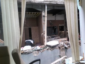 Tembok Tempat Spa di Bulungan Bolong karena Gas Meledak, Ini Potretnya