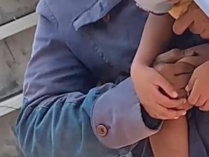 Pria Bermasker Cubit Anak hingga Minta Ampun di Surabaya Diamankan