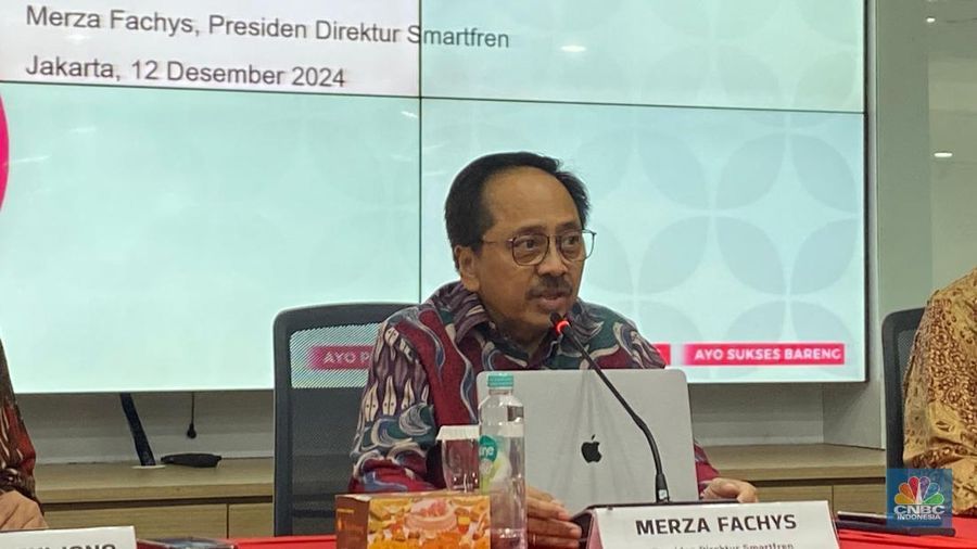 CFO Smartfren, Antony Susilo, dalam konferensi pers terkait Merger XL-Smartfren, Kamis (12/12/2024). (CNBC Indonesia/Novina Putri Besari)