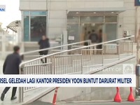 Video: Kasus Darurat Militer, Polisi Geledah Kantor Presiden Yoon