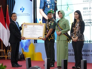 BKKBN Kukuhkan Pangdam Cenderawasih Jadi Duta Orang Tua Hebat Nasional