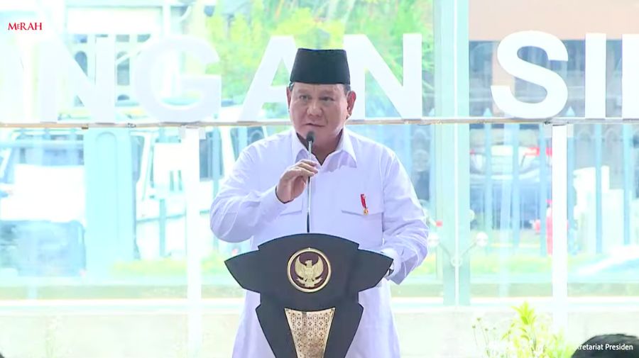 Presiden Prabowo meresmikan Terowongan Silaturahim Masjid Istiqlal-Gereja Katedral, Kamis (12/12/2024). (Tangkapan Layar Youtube Sekretariat Presiden)