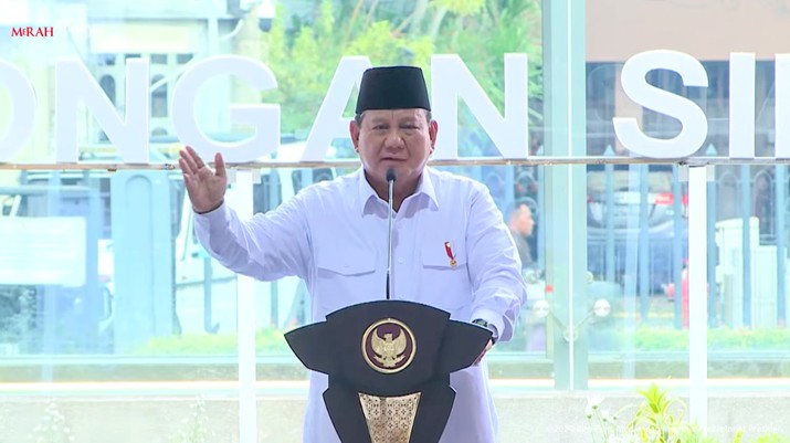 Presiden Prabowo meresmikan Terowongan Silaturahim Masjid Istiqlal-Gereja Katedral, Kamis (12/12/2024). (Tangkapan Layar Youtube Sekretariat Presiden)