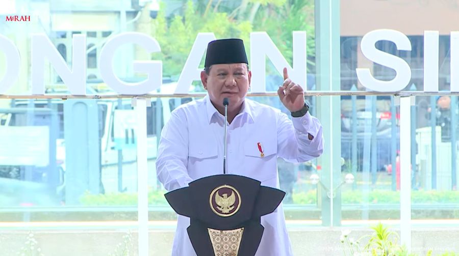 Presiden Prabowo meresmikan Terowongan Silaturahim Masjid Istiqlal-Gereja Katedral, Kamis (12/12/2024). (Tangkapan Layar Youtube Sekretariat Presiden)