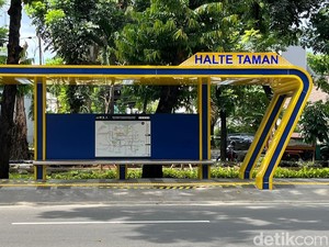 Duh! Halte Baru di Jalan Wijaya Jaksel Dicoret-coret