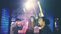 Cerita di Balik Viral Pengusaha Demak Emoh Tutup Karaoke Takut Neraka Sepi