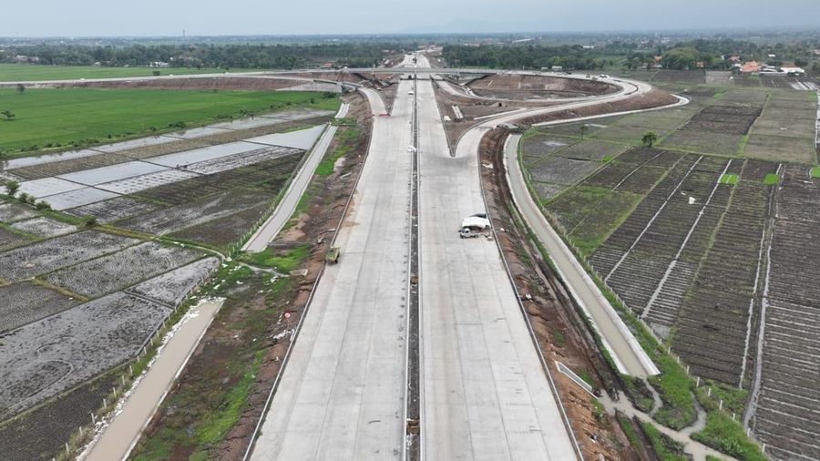 Jalur Fungsional Jalan Tol Probolinggo-Banyuwangi Segmen Gending-Kraksaan. (Dok. PT Jasamarga Probolinggo Banyuwangi)