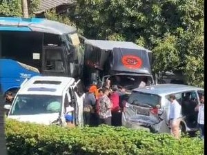 5 Fakta Tabrakan Beruntun Tol Dalkot Dipicu Mobil Pindah ke Contraflow