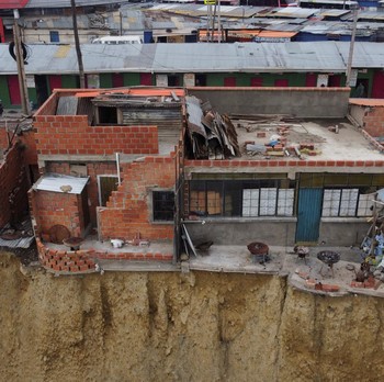 Penampakan Rumah 'Bunuh Diri', Penghuni Berasa Uji Nyali