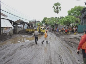 Belasan Rumah-Barang Warga Rusak Akibat Banjir Bandang di Karangasem