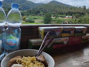 Wisata Kuliner dengan Vibes Kebun Teh, Ini Tempatnya