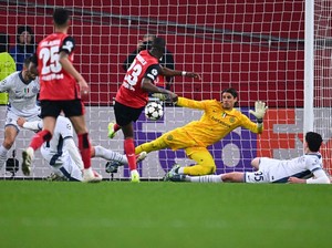 Augsburg Vs Bayer Leverkusen: Die Werkself Menang 2-0