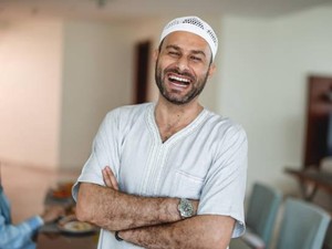 Kenapa Islam Melarang Tertawa Terbahak-Bahak? Ini Alasannya