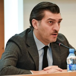 Eks Pesepak Bola Mikheil Kavelashvili Terpilih Jadi Presiden Georgia