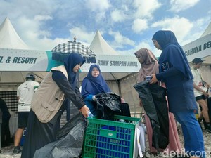 Cara Unik Pemuda Garut Ubah Sampah Jadi Cuan