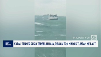 Video: Kapal Tanker Rusia Terbelah Hingga Avanza dan Brio Tersingkir