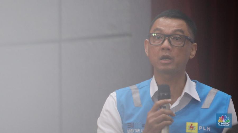 Direktur Utama PLN, Darmawan Prasodjo saat Konferensi Pers Paket Kebijakan Ekonomi: Akselerasi Pertumbuhan Ekonomi Inklusif & Berkelanjutan di Kantor Menkoperekonomian, Jakarta, Senin (16/12/2024). (²©²ÊÍøÕ¾/Faisal Rahman)