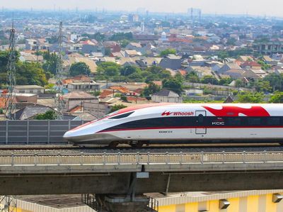 Duduk Perkara Utang Whoosh, Siapa Harus Tanggung Jawab?