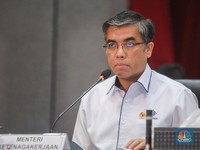 Marak Aksi Preman Ormas Palak Pengusaha, Respons Menaker Tak Terduga