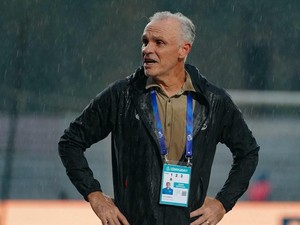 Arema FC Ngaku Dilamar Banyak Pelatih usai Lepas Joel Cornelli