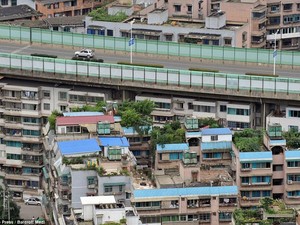 Rusun di China Beratap Jalan Layang!