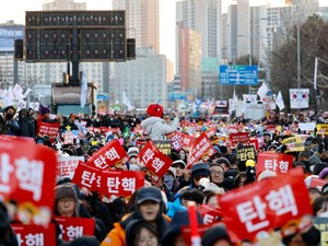 Pelajaran Demokrasi dari Korea Selatan