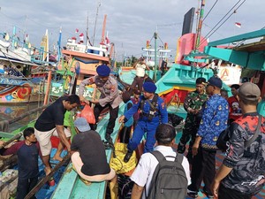 Cerita 7 ABK yang Kapalnya Tenggelam hingga Diselamatkan Nelayan Lamongan