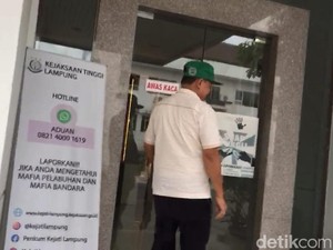 Bupati Lampung Timur Terima Rp 300 Juta dari Korupsi Dana PI PT LEB