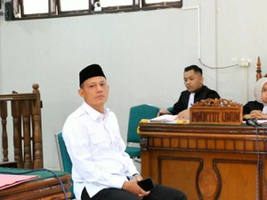 Bupati Pasaman Dituntut 6 Bulan Bui Kasus Kampanye di Musala