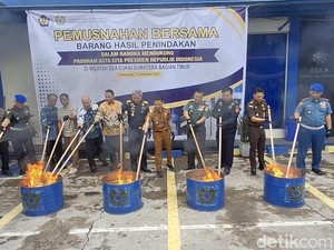 Bea Cukai Sumbagtim Musnahkan Barang Ilegal, Termasuk Miras dari Singapura