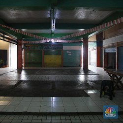Pasar Legendaris di Jakbar Sepi Bak Kuburan, Suasana Horor & Mencekam