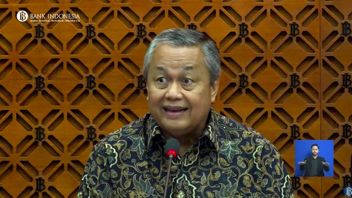 Gubernur Bank Indonesia, Perry Warjiyo saat memberikan Pengumuman Hasil Rapat Dewan Gubernur Bulanan Bulan Desember 2024. (Tangkapan Layar Youtube Bank Indonesia)