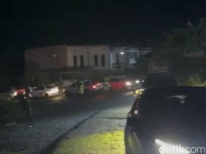 Jalan Poros Maros-Bone Macet 2 Km Malam Ini, Ada Truk Mogok di Kappang