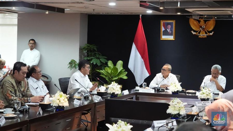 Menko Bidang Pangan Zulkifli Hasan saat di BPPT, Rabu (18/12/2024). (CNBC Indonesia/Ferry Sandi)