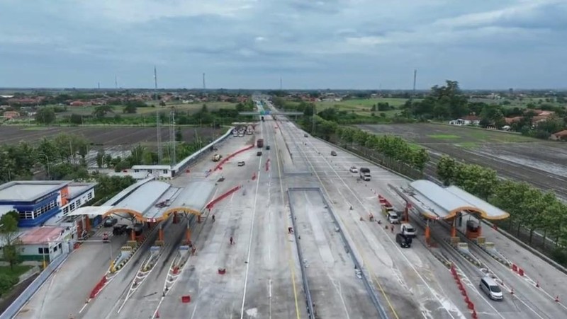 Penampakan Gerbang Tol Palimanan resmi dibongkar. (Astra Tol Cipali)
