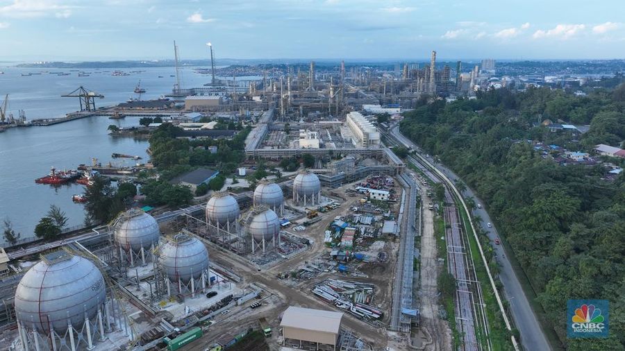 PT Pertamina (Persero) menyampaikan proyek Refinery Development Master Plan (RDMP) Balikpapan yang akan menjadi kilang paling modern di Indonesia ini ditargetkan selesai pada 2025 mendatang. (վ/Adiandono)