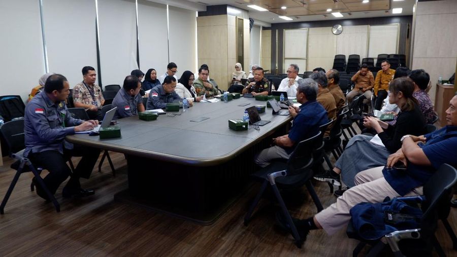 Rapat perdana Kelompok Kerja (Pokja) Devisa Hasil ekspor, Pokja Devisa Pembayarn Impor dan Pokja Sektor Jasa Desk Koordinasi Penerimaan Devisa Negara.  (Dok Kejagung RI)
