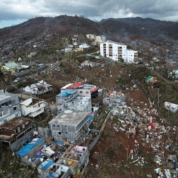 Kebijakan Pajak 12%, Banjir Jakut & Vanuatu Kembali Diguncang Gempa