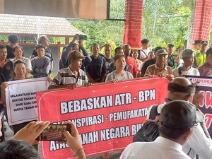 Tanah Bukit Ser Diduga Dicaplok Mafia, Warga Berunjuk Rasa di DPRD Buleleng