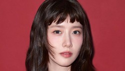 Yoona SNSD Jadi Brand Ambassador Valentino, Manglingi dengan Rambut Berponi