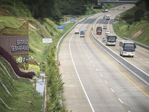 Banyak Ditemui di Tol Trans Jawa, Ini Cara Aman Nyetir di Jalan Beton