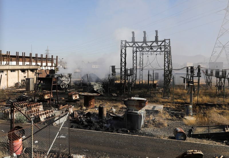 ISRAEL-PALESTINIANS/YEMEN-STRIKES Smoke and flames rise from the premises of the Hezyaz Central generating station in Sanaa Governorate, Yemen in this screengrab obtained from social media video released December 19, 2024. Social Media/via REUTERS THIS IMAGE HAS BEEN SUPPLIED BY A THIRD PARTY. NO RESALES. NO ARCHIVES.