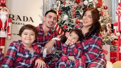 5 Potret Keluarga Selebritas Rayakan Natal 2024