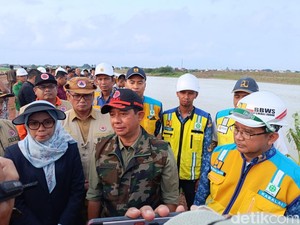 Kepala BNPB Cek Penguatan Tanggul Sungai Wulan Demak