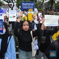 Potret Gen-Z Hingga K-Popers Turun ke Jalan, Teriak Tolak PPN 12%
