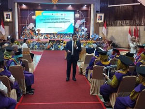 Menteri Wihaji Janji Perbanyak Program Healing Gratis di Sekolah Lansia