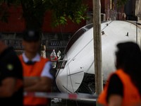 Angin Kencang, Pesawat Ini Nyungsep & Bandara Nyatakan Keadaan Darurat