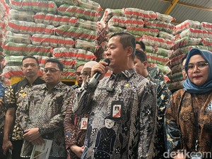 Jelang Natal-Tahun Baru, Pemprov DKI Gelar Pasar Murah Keliling 111 Titik
