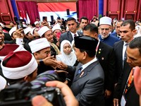 Prabowo Happy Ekonomi RI Melesat, Tapi Resah Masih Banyak Orang Miskin